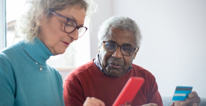 Hur Mycket får en Pensionär Tjäna Utan att Betala Skatt?